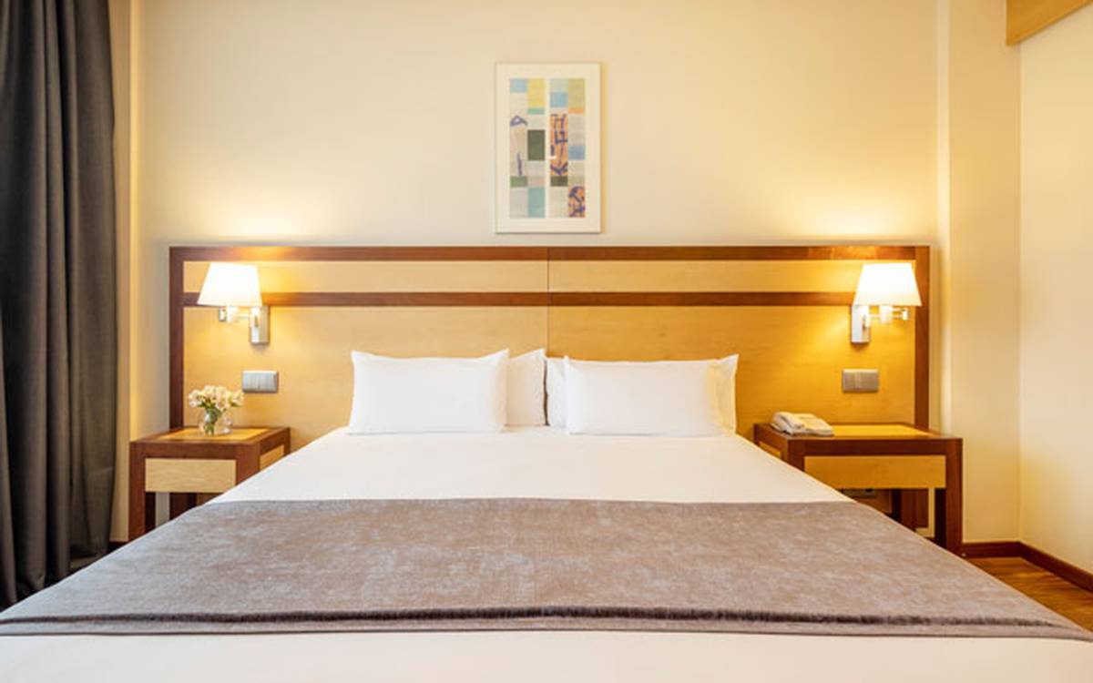 Carta de almohadas Hotel ILUNION Pío XII Madrid Carta de almohadas Hotel ILUNION Pío XII Madrid